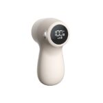 Afișaj digital care indică nivelul bateriei pe aparatul de scame