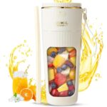 Blender portabil CEool tip mini juicer, cu pahar gradat și fructe proaspete, ideal pentru smoothie-uri și sucuri naturale
