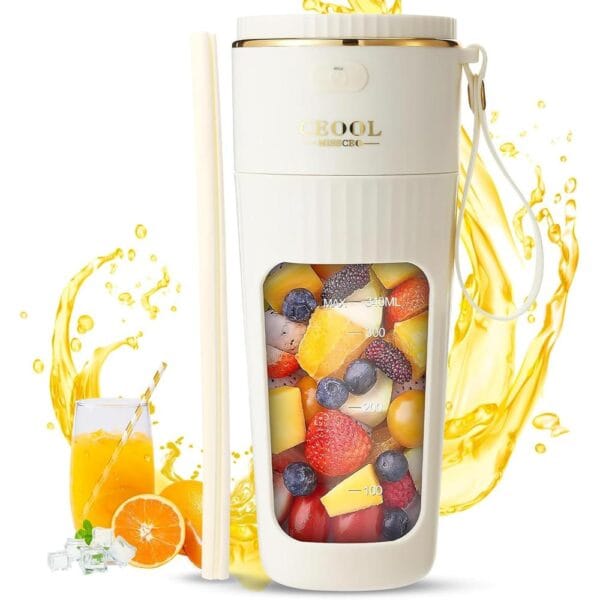 Blender portabil CEool tip mini juicer, cu pahar gradat și fructe proaspete, ideal pentru smoothie-uri și sucuri naturale