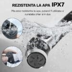 Pilă electrică rezistentă la apă cu clasificare IPX7; poate fi spălată sub jet de apă sau utilizată în duș pentru o igienă superioară.